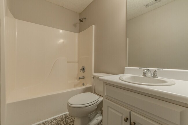 Building Photo - 1420 Jefferson Walk Cir