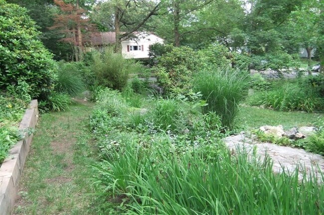 Building Photo - 68 Walnut Hill Rd