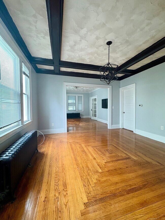 Building Photo - 46 Westbourne Pkwy