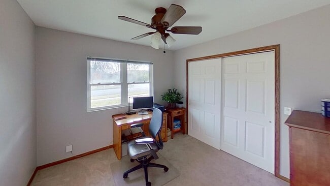 Building Photo - Main level living, brick duplex in quiet N...
