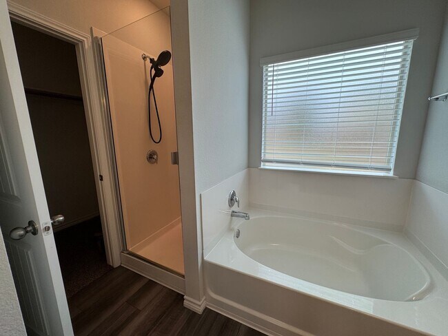 Building Photo - 6149 Lavaca Dr