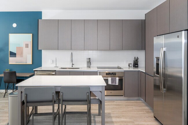 Building Photo - 372 Fourth Ave