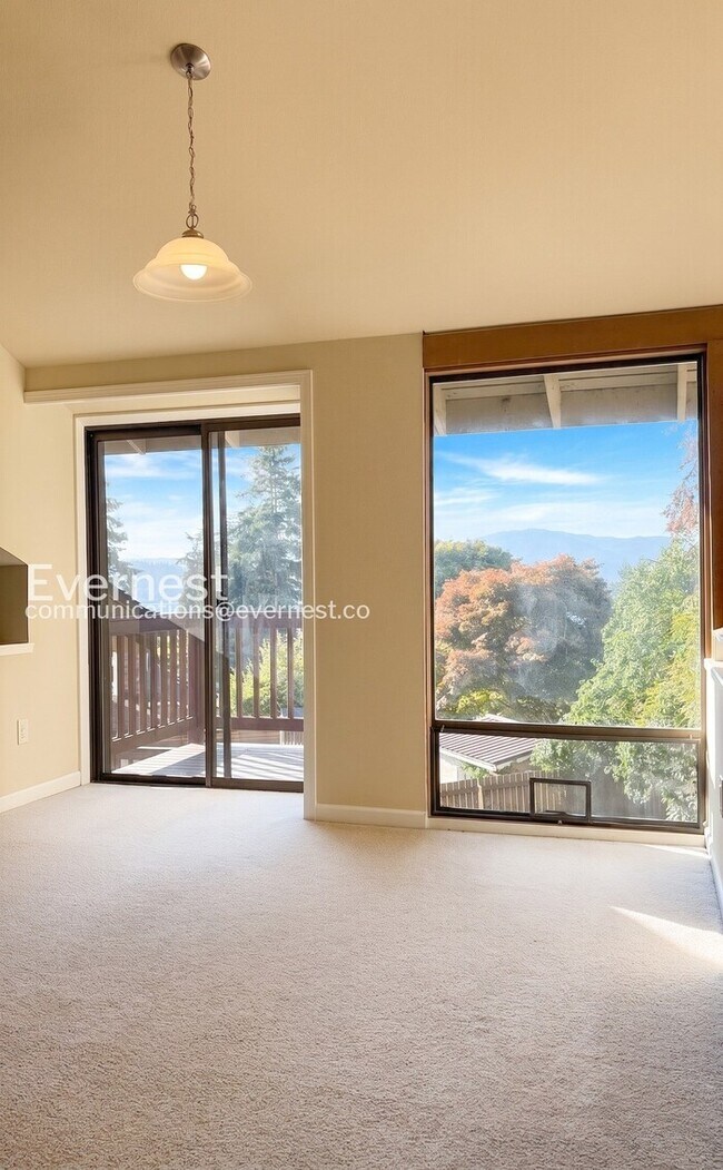 Building Photo - 4-Bed/2.5-Bath Home/ Voucher Accepted/ Available Soon!