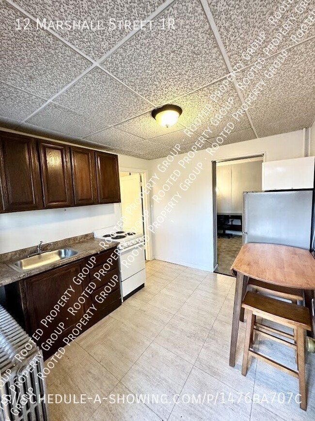 Building Photo - Studio Apartment Near RPI-- Furnishings In...