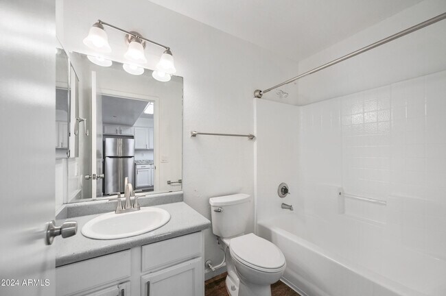 Building Photo - 5010 N 22nd Ave
