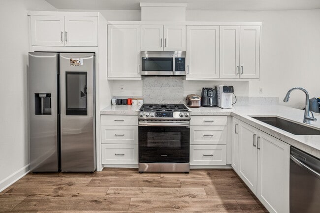 Building Photo - 2152 Senita Dr