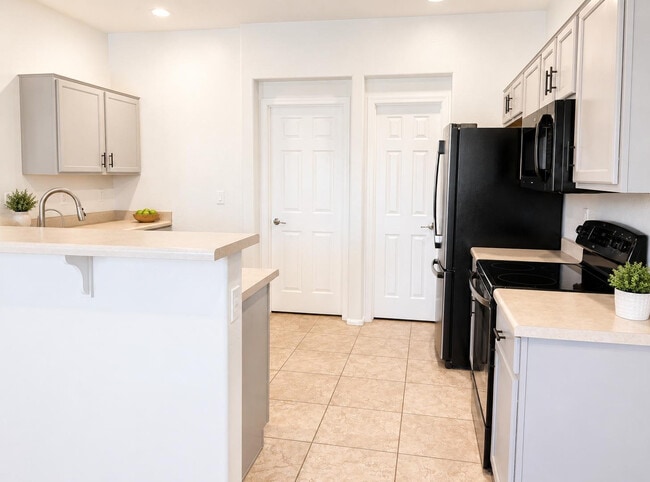Building Photo - 41342 W Capistrano Dr