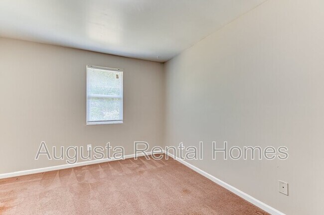 Building Photo - 3043 Old Powderhouse Rd