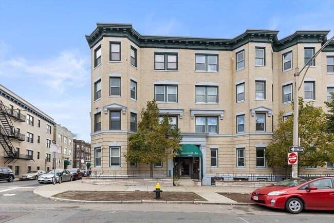 Building Photo - 1427 Commonwealth Ave