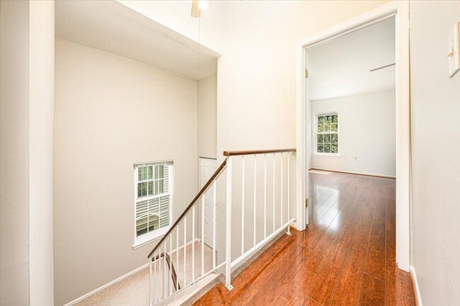 Building Photo - 151 Lazy Hollow Dr