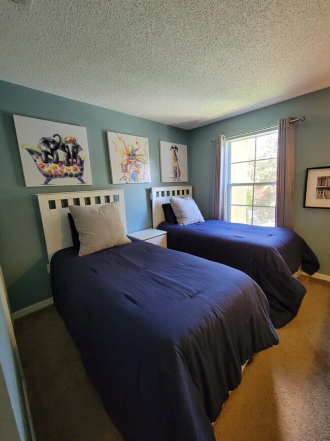 Building Photo - 8523 Crystal Cove Loop