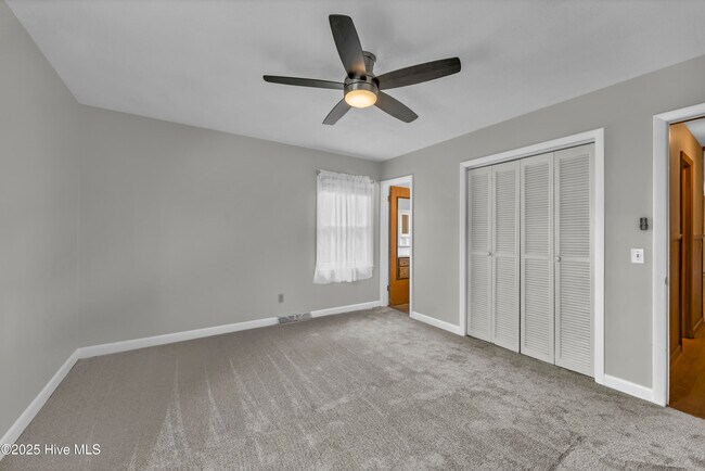 Building Photo - 313 Monterey Dr