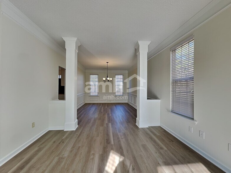 Building Photo - 104 Edenberry Way