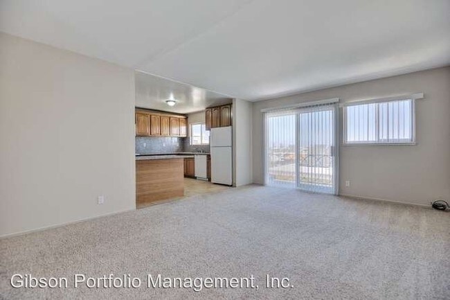 Building Photo - 1665 6th Ave