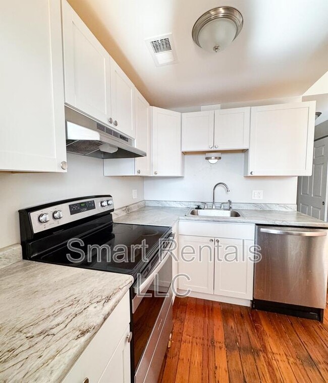 Building Photo - 1711 S 8th St