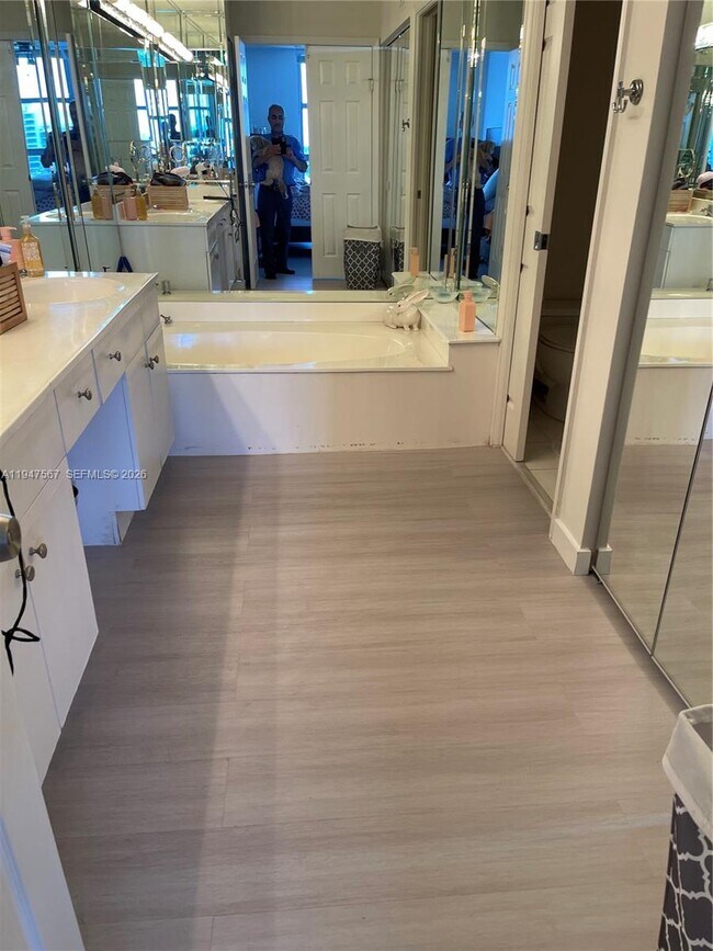 Building Photo - 3530 Mystic Pointe Dr