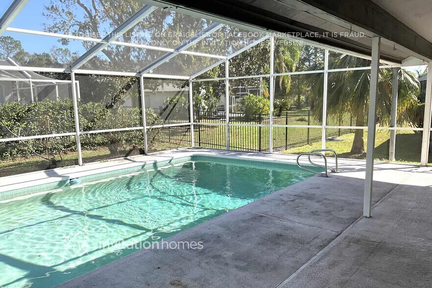 Building Photo - 437 Waterford Cir E