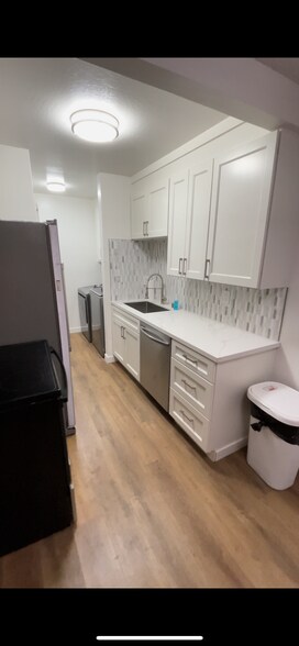 Building Photo - 480 Corcoran Ave
