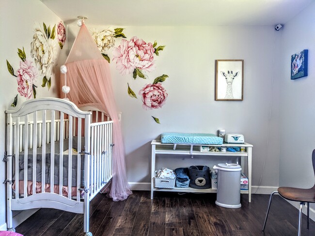 Building Photo - 6532 Gross Ave