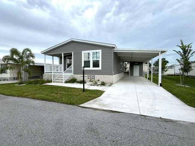 Primary Photo - 17100 Tamiami Trl