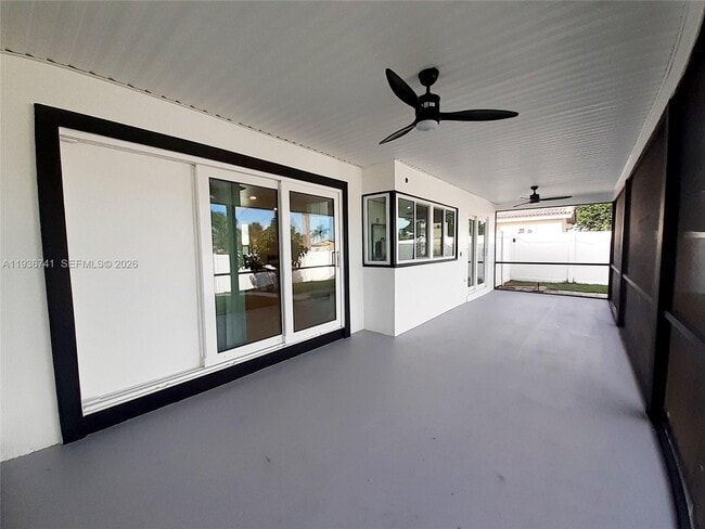 Building Photo - 2109 N Park Rd