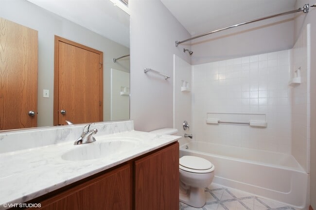 Building Photo - 468 Littleton Trail