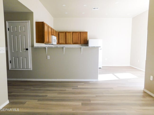 Building Photo - 8940 Ankerson St