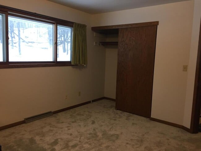 Building Photo - 4815 Woodland Ave