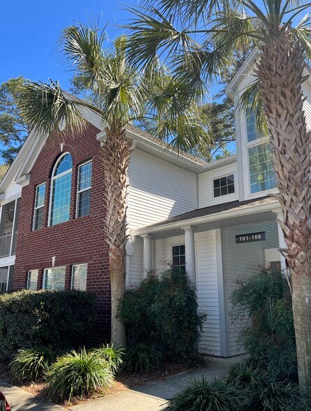 Building Photo - 101 Golf View Ln