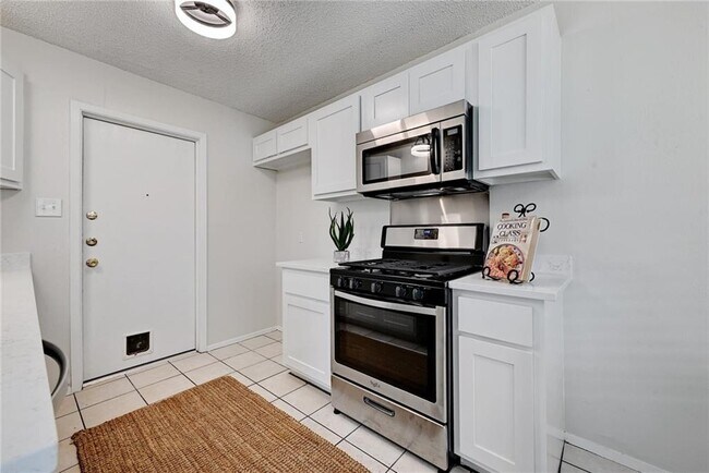 Building Photo - 7303 Sir Gawain Dr