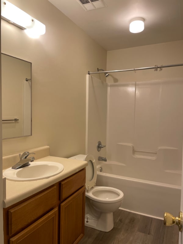 Building Photo - 585 Franklin Grove Church Rd