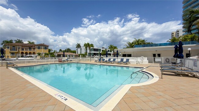 Building Photo - 1391 S Ocean Blvd
