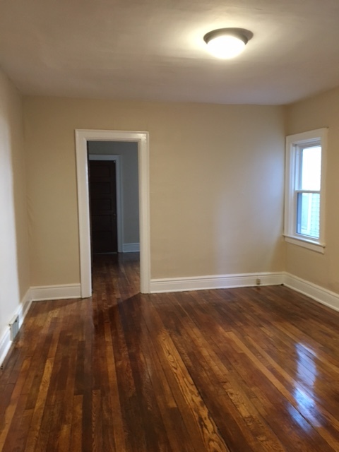 Master Bedroom - 125 Richmond Ave