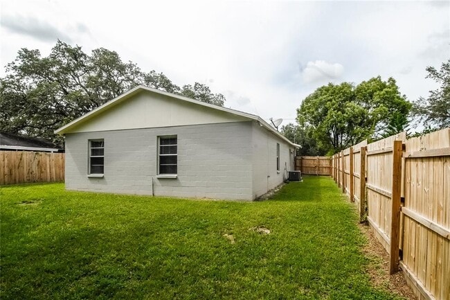 Building Photo - 4739 Whiteway Dr