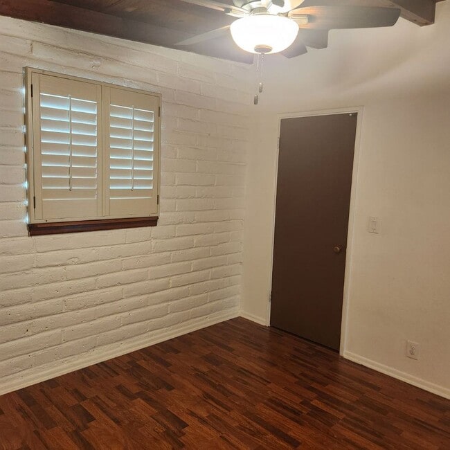 Building Photo - $1,995.00 Love this Midtown Midcentury 3 b...
