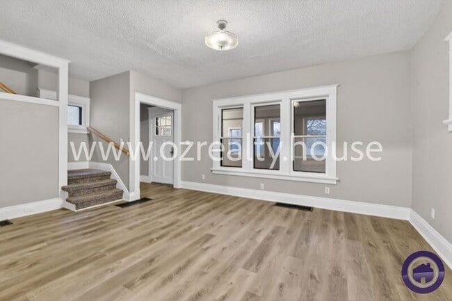 Building Photo - 450 Second St