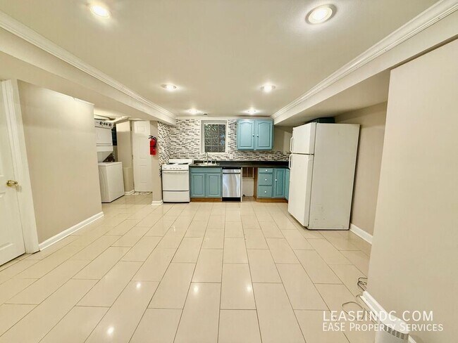 Building Photo - 1207 6th St NE