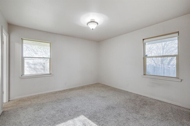 Building Photo - 4313 Bonnie Dr