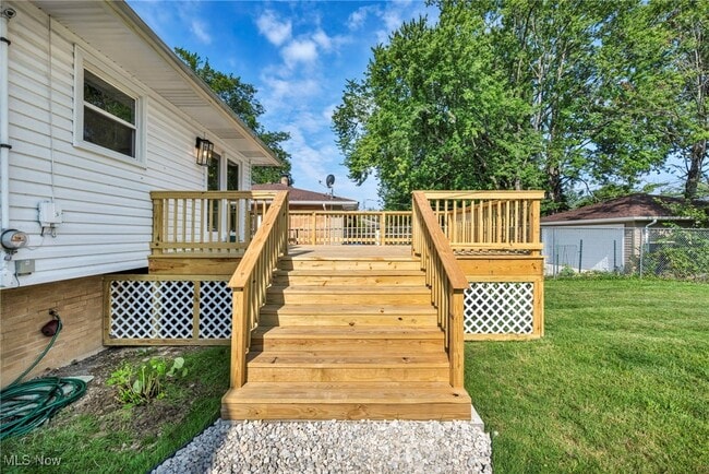 Building Photo - 23976 Noreen Dr