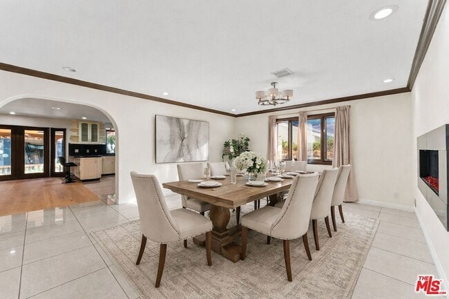 Building Photo - 15123 Greenleaf St