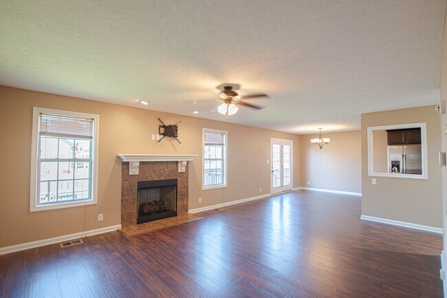 Building Photo - 613 Fennec Way