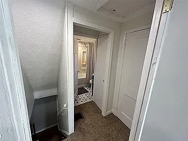 Building Photo - 5 Drumore Cres