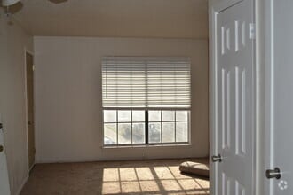Building Photo - Medical Center Condo 1 Bedroom 1 Bath 1 Ca...
