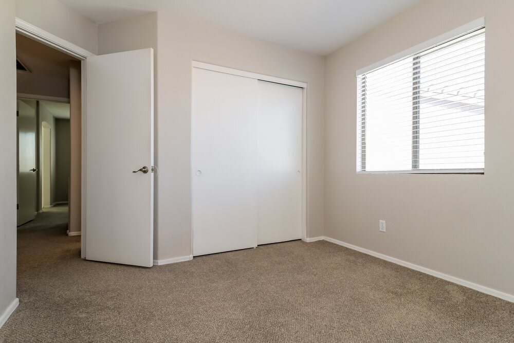 Building Photo - 3802 N 104th Ave