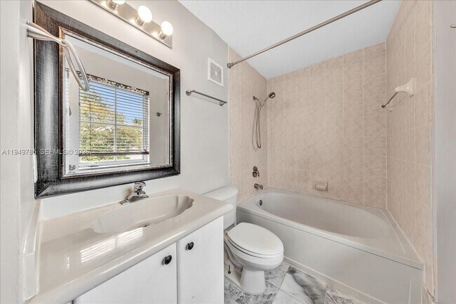 Building Photo - 4341 SW 160th Ave