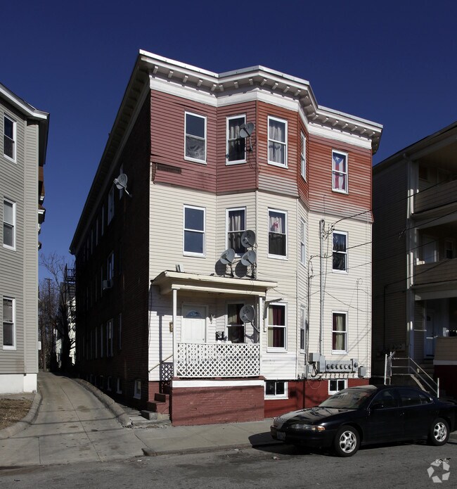 Building Photo - 95 Ring St