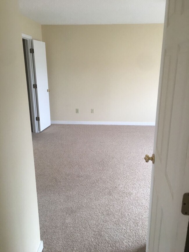 Building Photo - 1616 Fawcett Ln