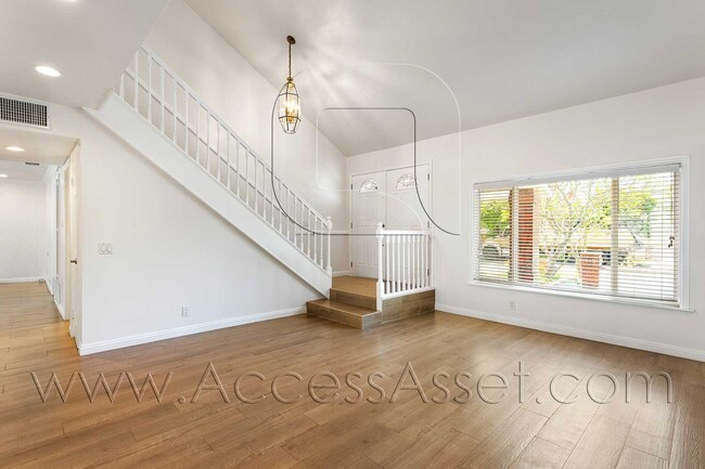 Building Photo - Spacious 4 Bedroom Home with Private Yard & Covered Patio in Anaheim Hills