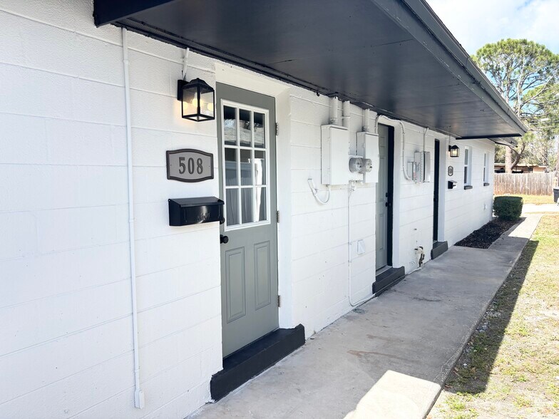 Building Photo - 510 91st Ave N