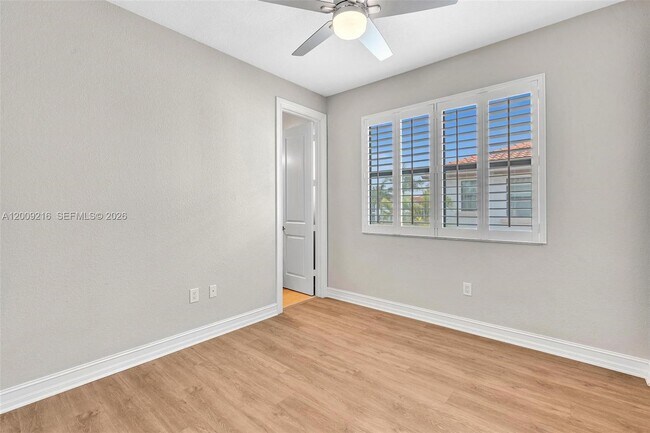 Building Photo - 11541 SW 15th Ave